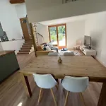 Maisonnette Dans La Vallee Verte *