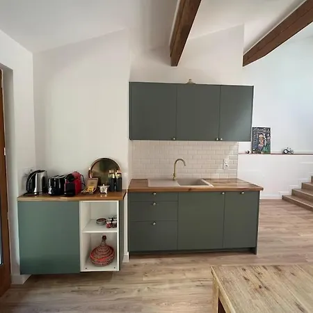 Maisonnette Dans La Vallee Verte